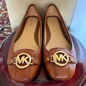 NWOT - Brown Leather Michael Kors Flats